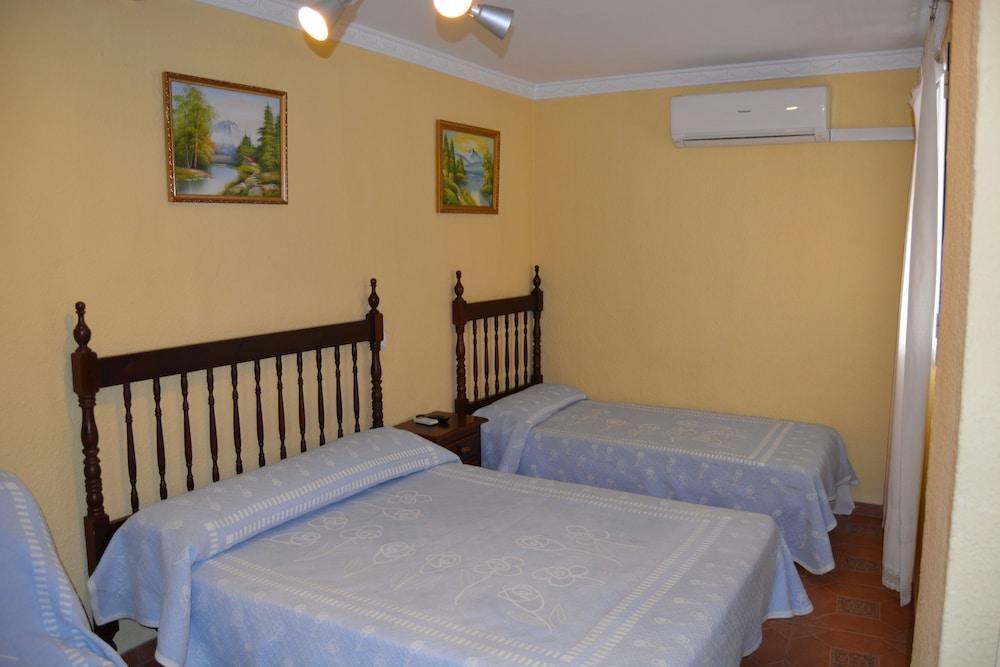 Pension Giraldilla Σεβίλλη Εξωτερικό φωτογραφία